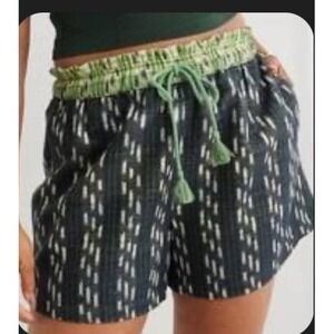 Aerie jacquard type heavy woven shorts green white black southwestern look‎ med